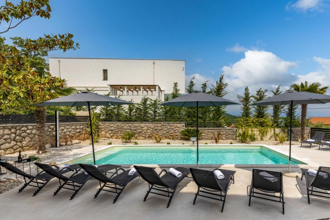 Villa Adriatic, Apartment Rebecca With Heated Swimming Pool, Sew View, Childrens Playground Ičići Esterno foto
